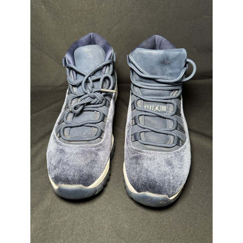 Women’s Air Jordan 11 Midnight Navy Velvet Women’s US 9 AR0715-441 Sneakers